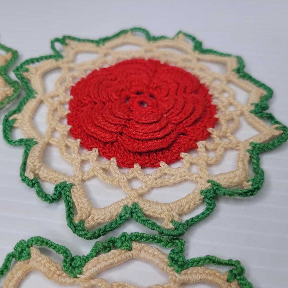 Collectible Handmade Crocheted Red, Green & Beige Rose Floral‎ 4